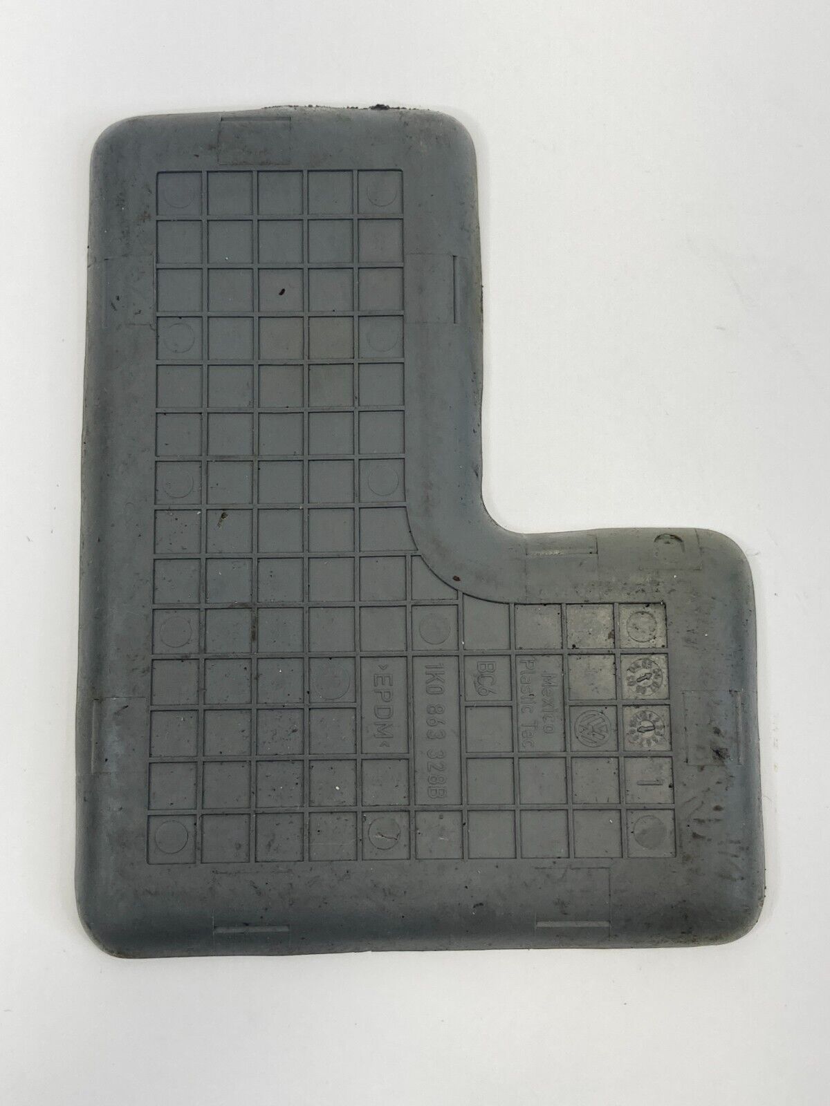 2005-2010 Volkswagen Jetta Rear Console Mat Rubber Liner Insert 1K0-863-328B OEM