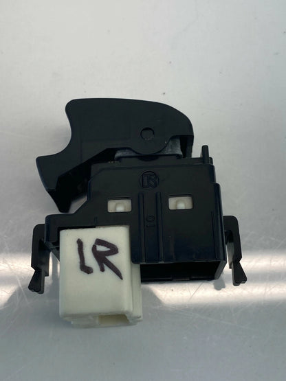 04-09 TOYOTA PRIUS 03-08 TOYOTA MATRIX REAR LEFT SIDE DOOR WINDOW BUTTON SWITCH