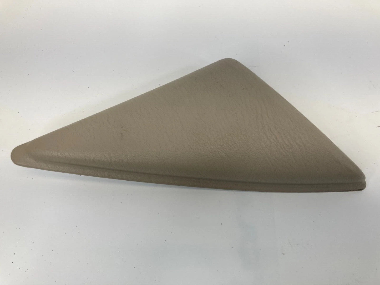 01-05 CHRYSLER PT CRUISER FRONT RIGHT SIDE INNER DOOR CORNER COVER 0RH30TRMAA