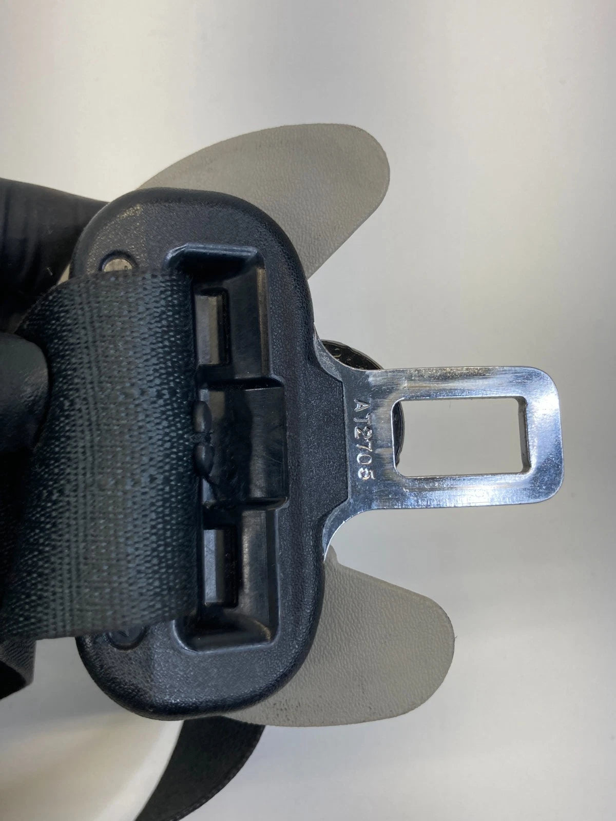 2013 13 NISSAN PATHFINDER FRONT RIGHT SEAT BELT PASSENGER RETRACTOR OEM