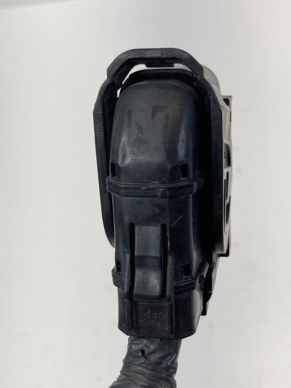 08-12 NISSAN ROGUE FWD 2.5L L4 AT ABS ANTI LOCK BRAKE PUMP CONNECTOR PLUG RELAY