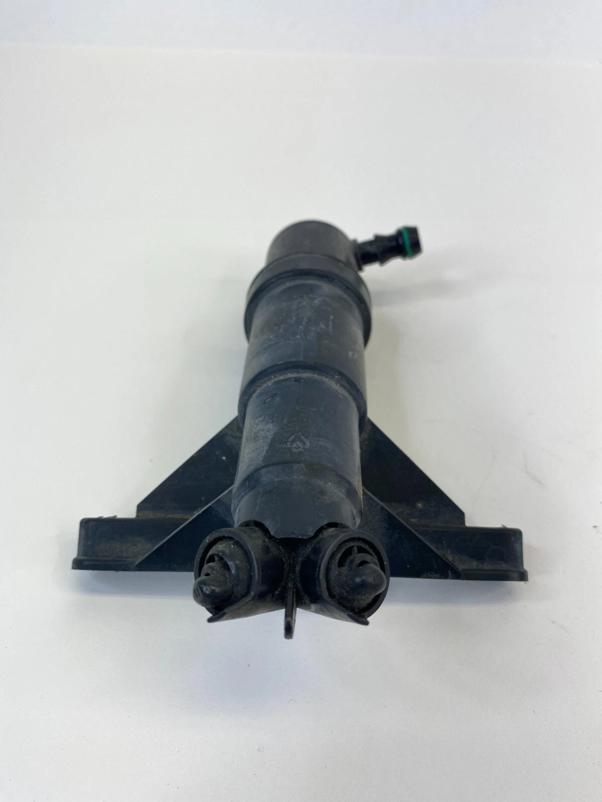 2004-2007 BMW 530I 525I 06-10 BMW 550I RIGHT HEADLIGHT WASHER NOZZLE RH OEM