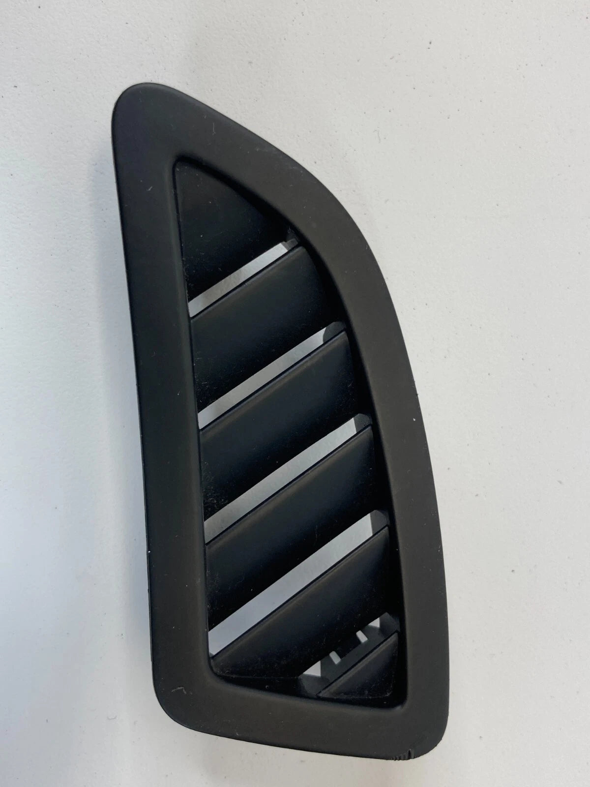 2011-2017 BUICK REGAL DASH LEFT SIDE AIR VENT DEFROST GRILLE OUTLET 13279236