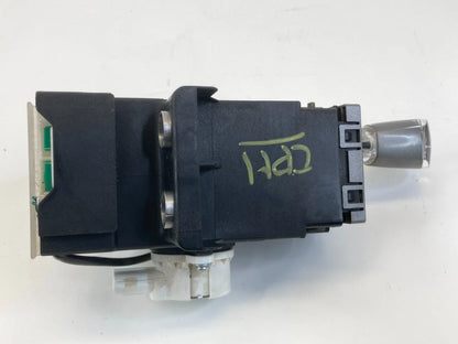 2004-2009 TOYOTA PRIUS AUTOMATIC TRANSMISSION GEAR SHIFTER SELECTOR ASSY OEM