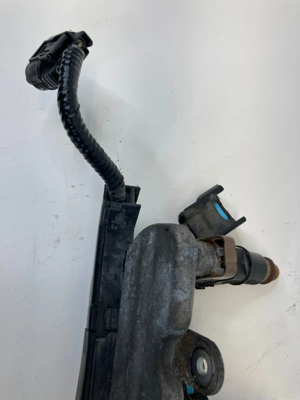 2009-2013 Honda Fit 1.5L L4 Engine Fuel Injection Set Fuel Rail w Injectors OEM