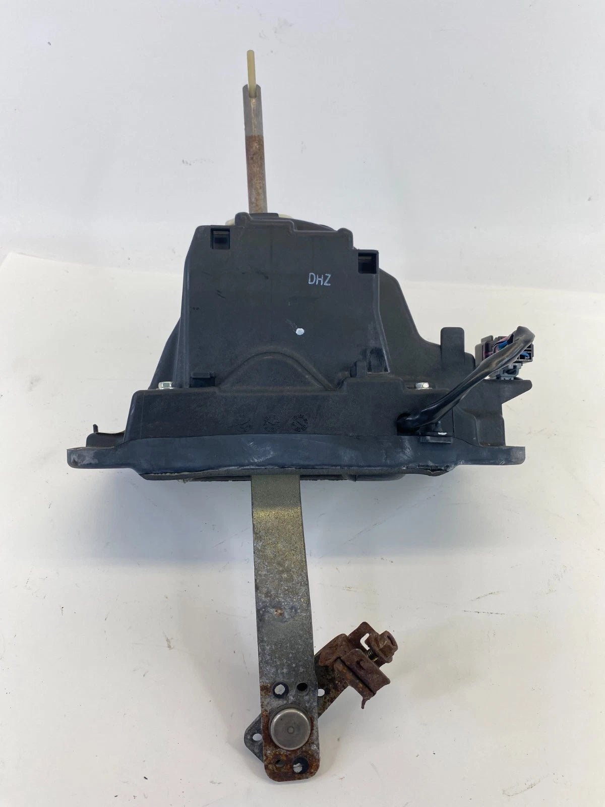 2009-2014 Cadillac CTS Automatic Transmission Gear Shifter Shift Lever Selector