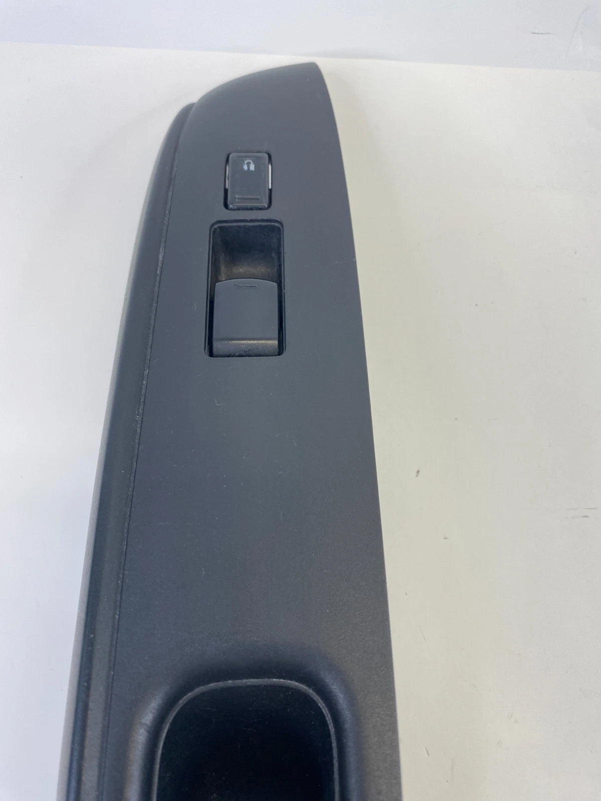 2012-2019 Nissan Versa SEDAN Front Right Side Door Power Window Control Switch