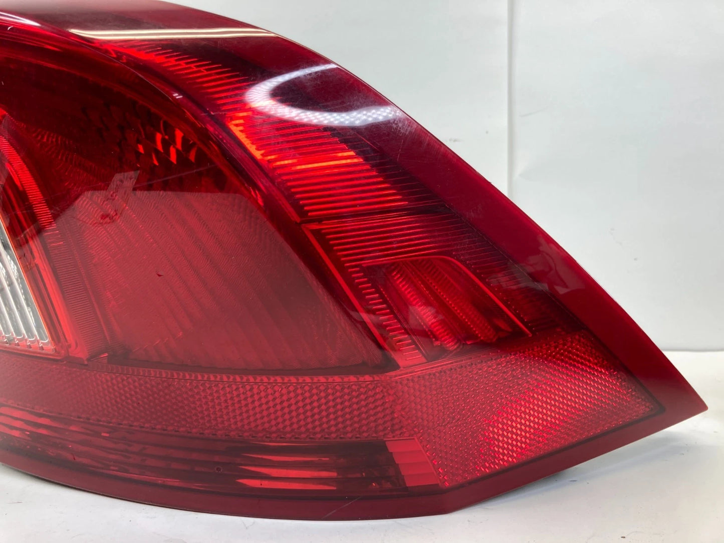 11-18 Volvo S60 Sedan Right Side Tail Light Outer Quarter Taillight 30796268 OEM