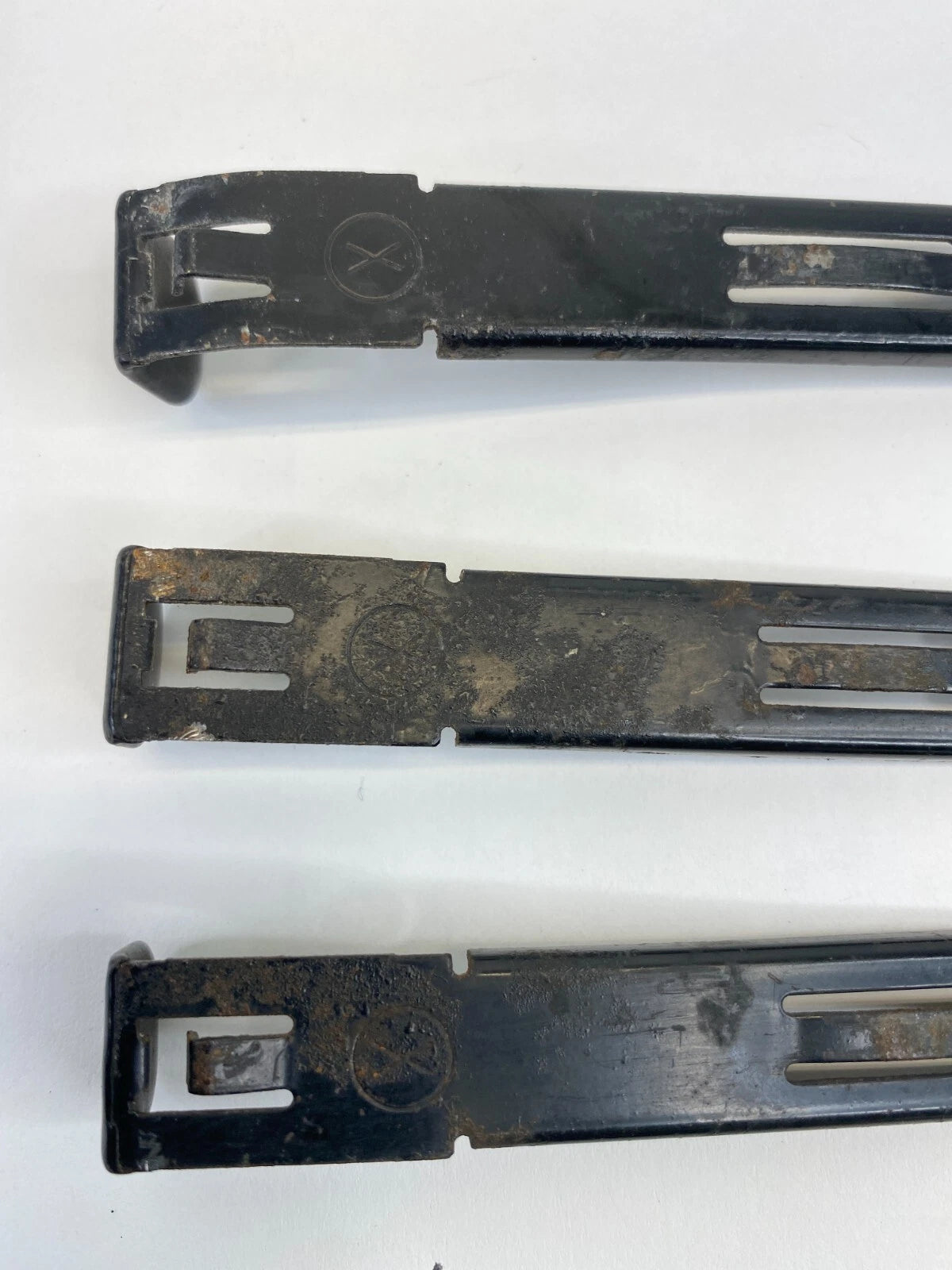 1999 LINCOLN TOWN CAR HEADLIGHT BRACKETS BRACKET SET OF 3 ASSEMBLY OEM