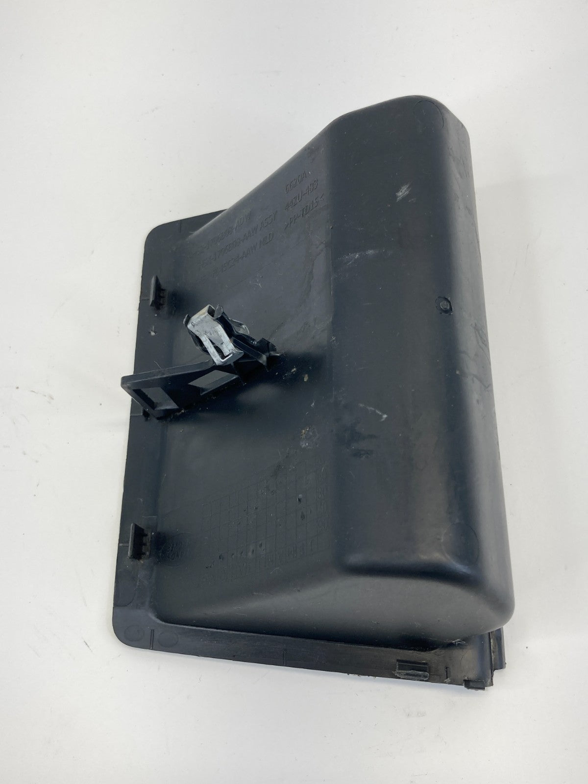 2008-2012 Land Rover LR2 Center Console Storage Compartment 6H52-1706B08-ADW