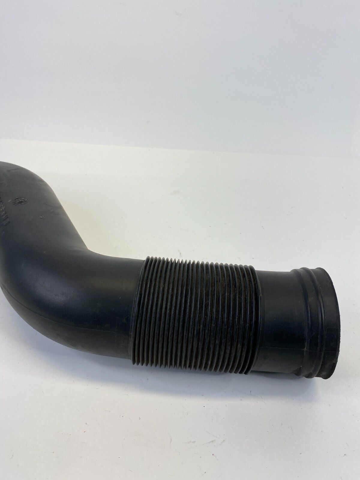 06-12 Mercedes-Benz ML350 3.5L Right Air Intake Duct Tube Pipe Hose A1645051461