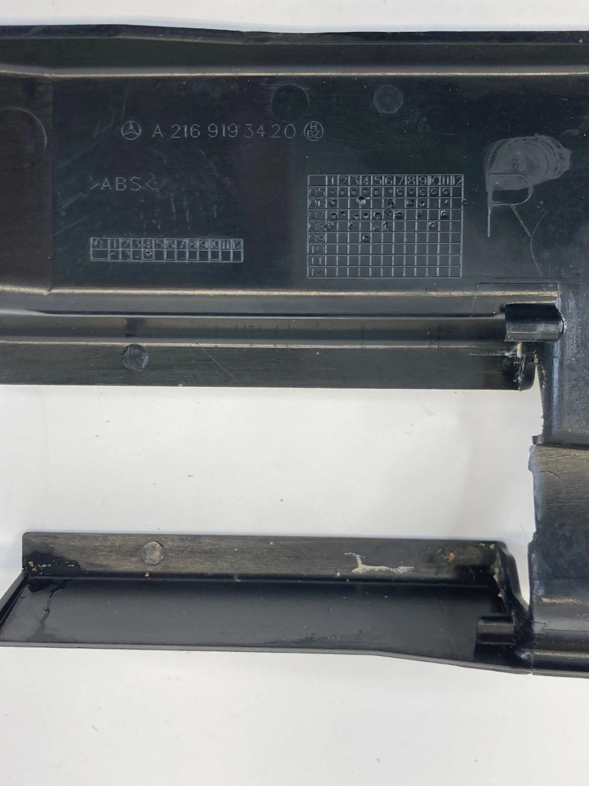 2007-2014 Mercedes-Benz CL550 Front Seat Rail Runner Cover 2169193420 OEM