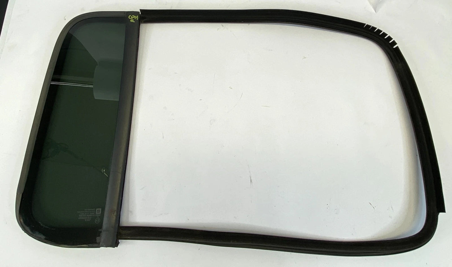 2006-2011 CHEVROLET HHR REAR LEFT BACK DOOR QUARTER FIXED WINDOW GLASS OEM