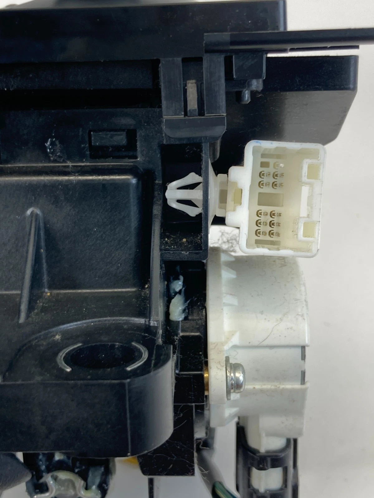 2010-2015 TOYOTA PRIUS AUTOMATIC TRANSMISSION SHIFT SHIFTER LEVER HANDLE OEM