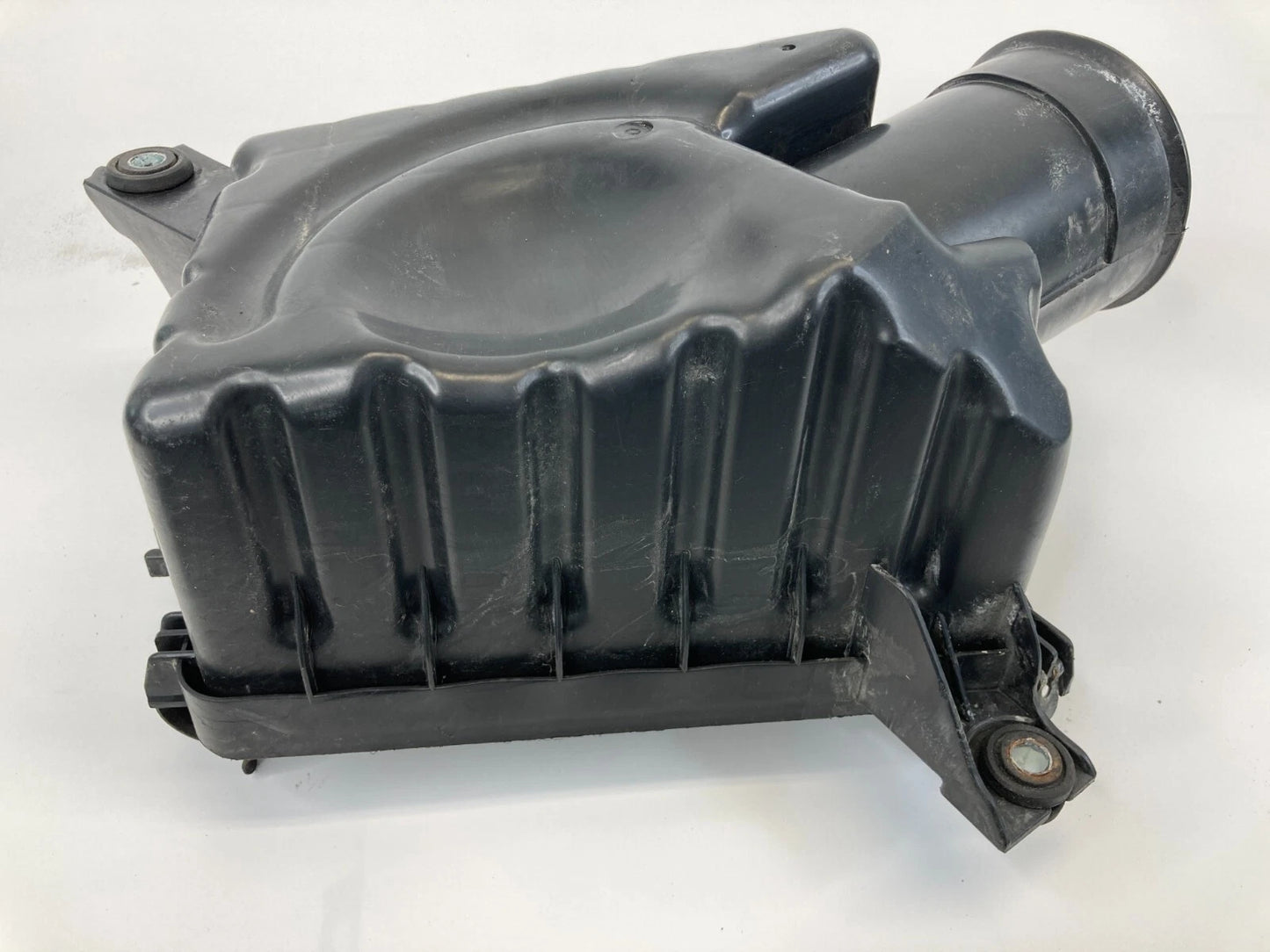 2005-2010 KIA SPORTAGE 2.7L V6 AIR CLEANER INTAKE BOX LOWER CASE OEM 281122E000
