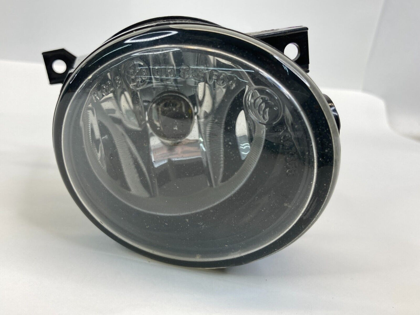 2009 2010 2011 Volkswagen Tiguan Right Passenger Fog Light Lamp 1T0941700C OEM