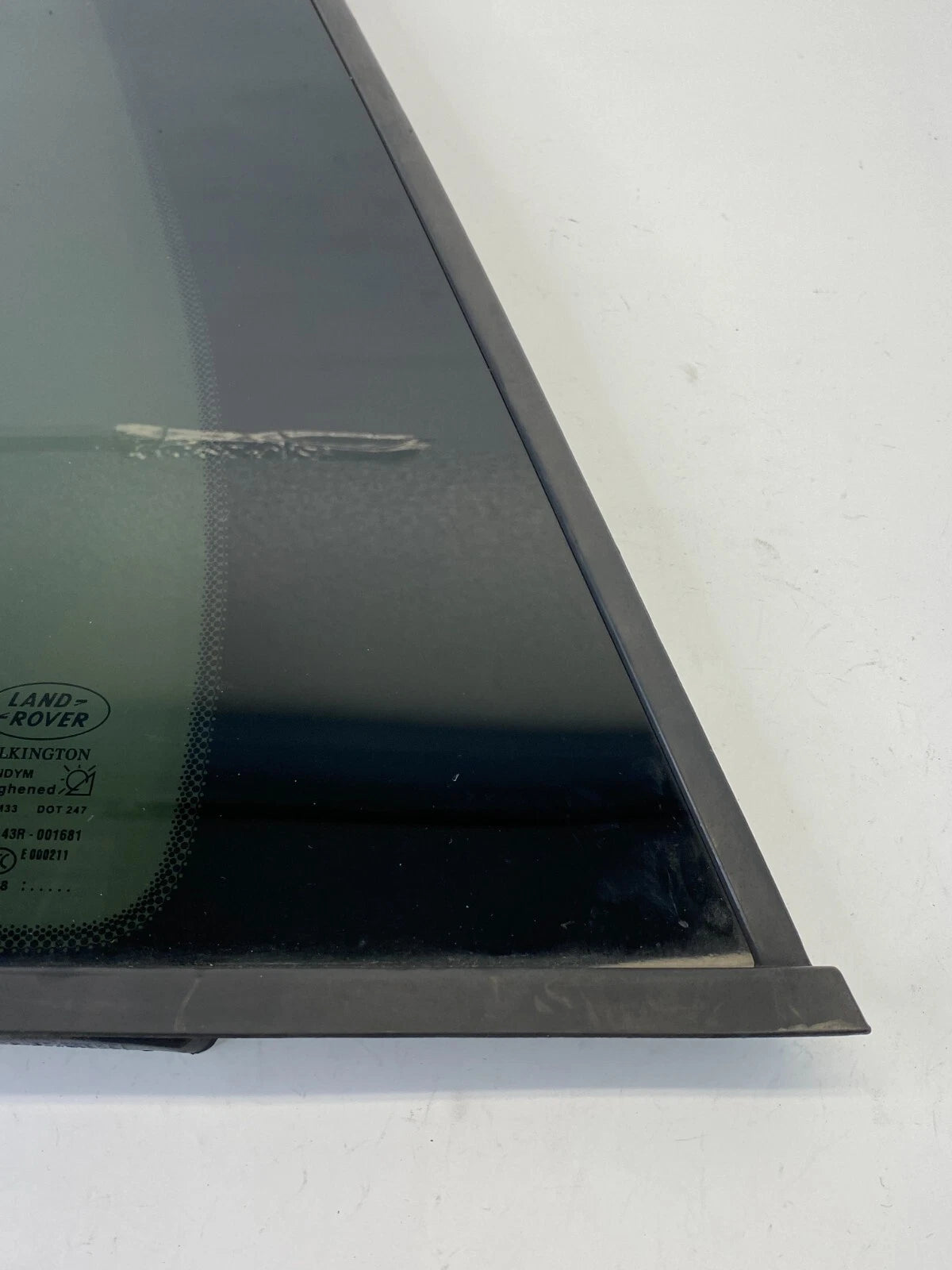 2006-2013 RANGE ROVER SPORT REAR LEFT SIDE DOOR VENT QUARTER WINDOW GLASS OEM