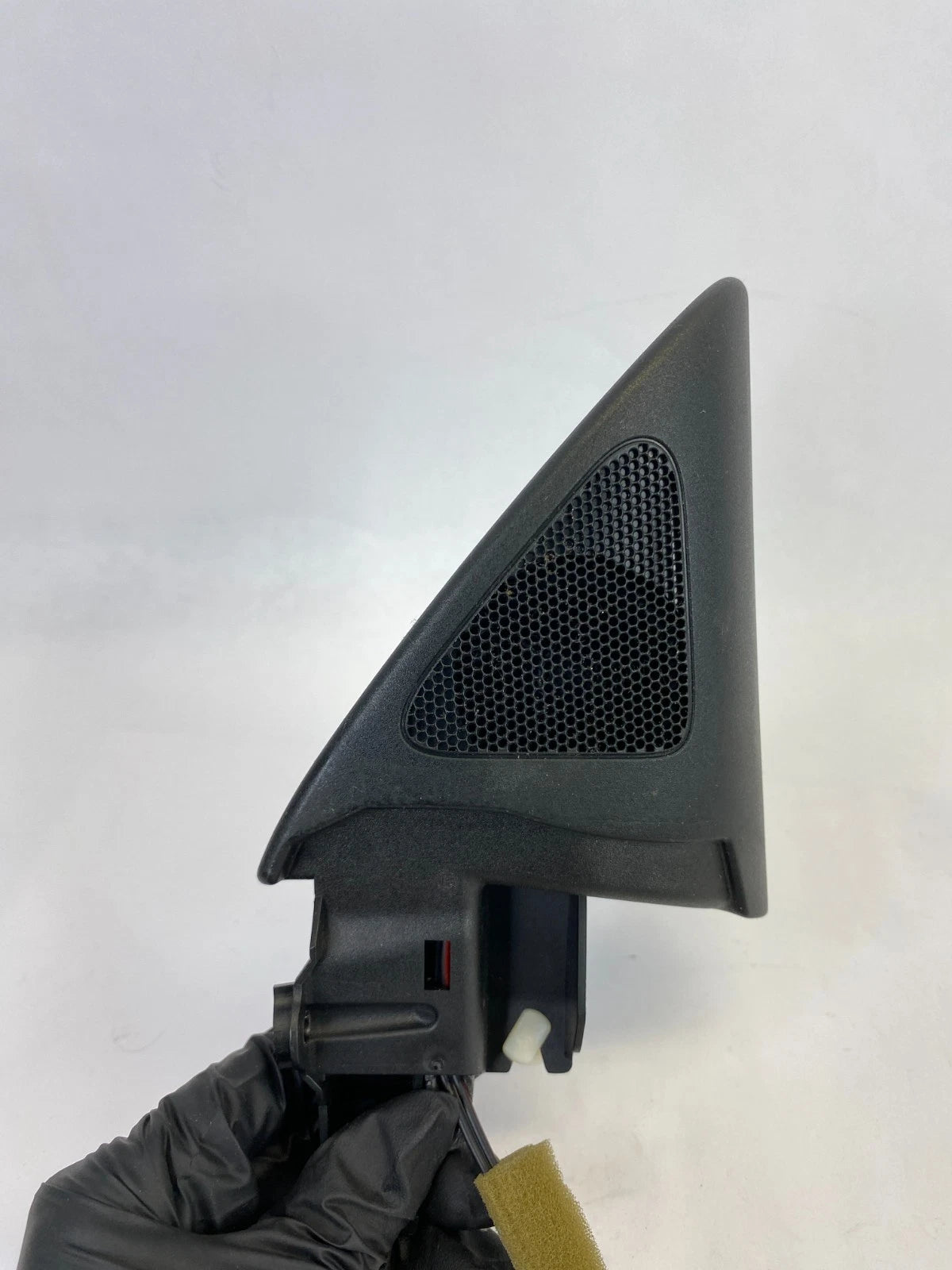 2009-2017 VOLKSWAGEN CC FRONT RIGHT PASSENGER DOOR SPEAKER TWEETER W /COVER TRIM